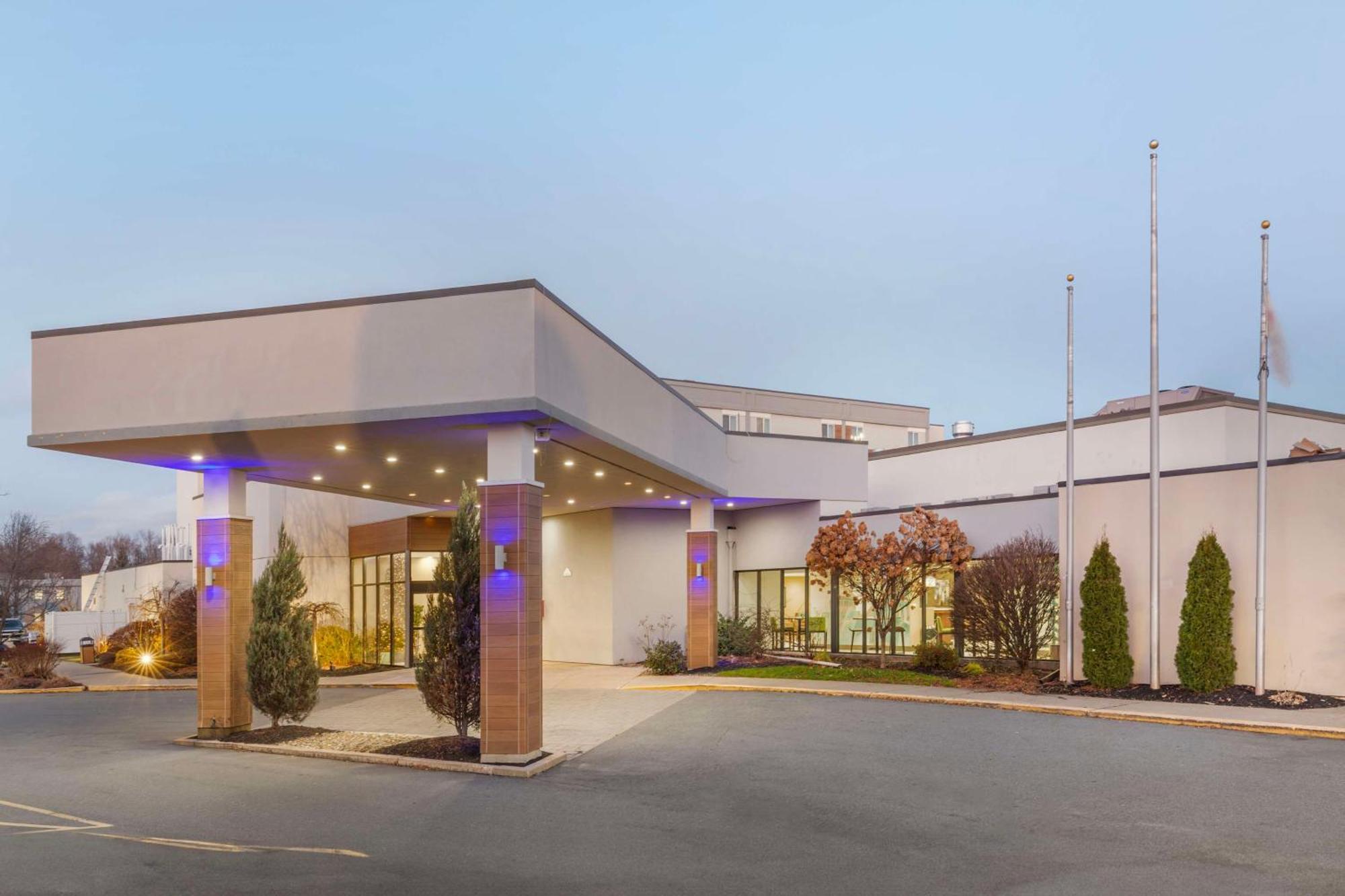 Best Western Plus New Englander Woburn Kültér fotó